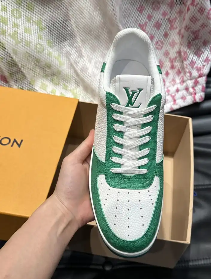 hype Louis Vuitton Sneakers