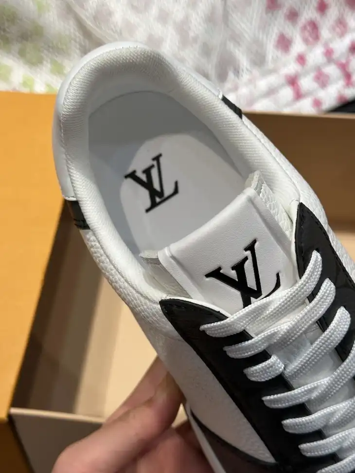 hype Louis Vuitton Sneakers