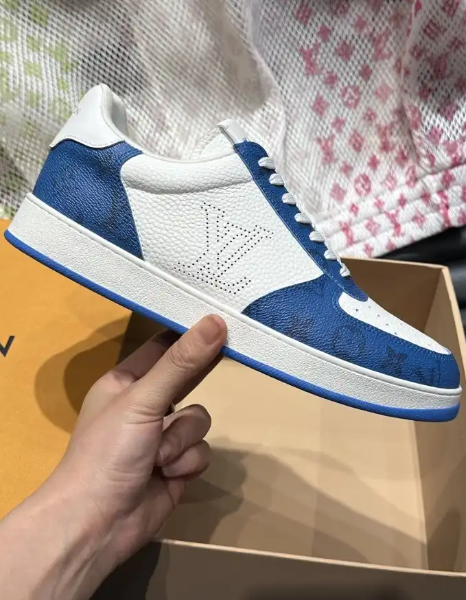 hype Louis Vuitton Sneakers