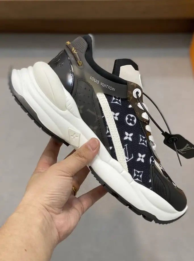 hype Louis Vuitton Sneakers