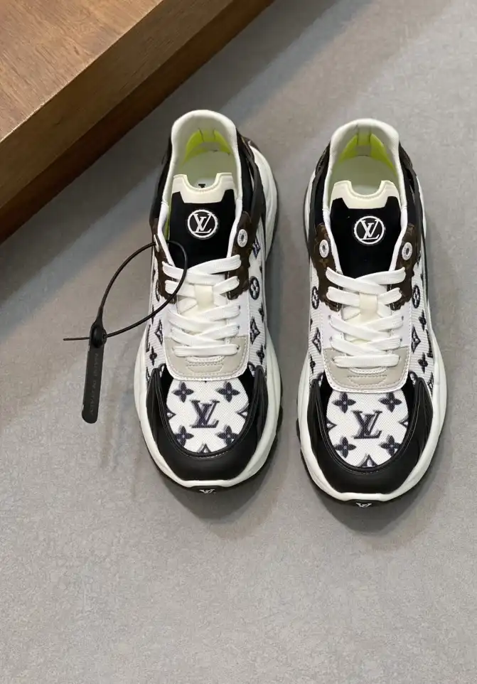 hype Louis Vuitton Sneakers