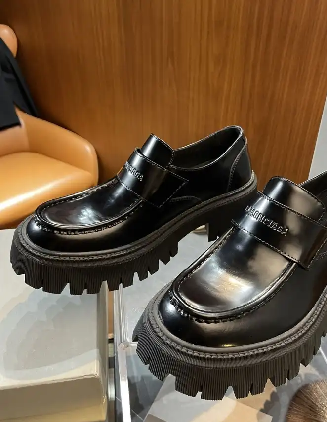 hype Balenciaga Leather Shoes