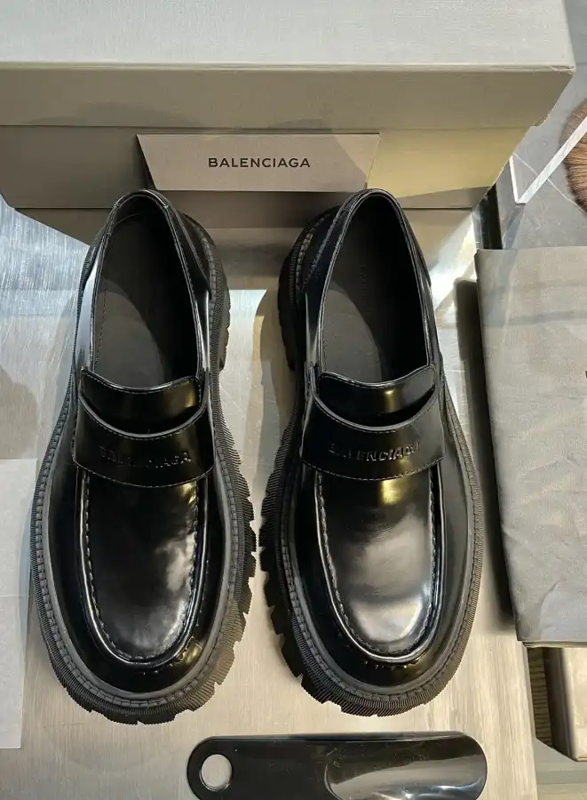 hype Balenciaga Leather Shoes