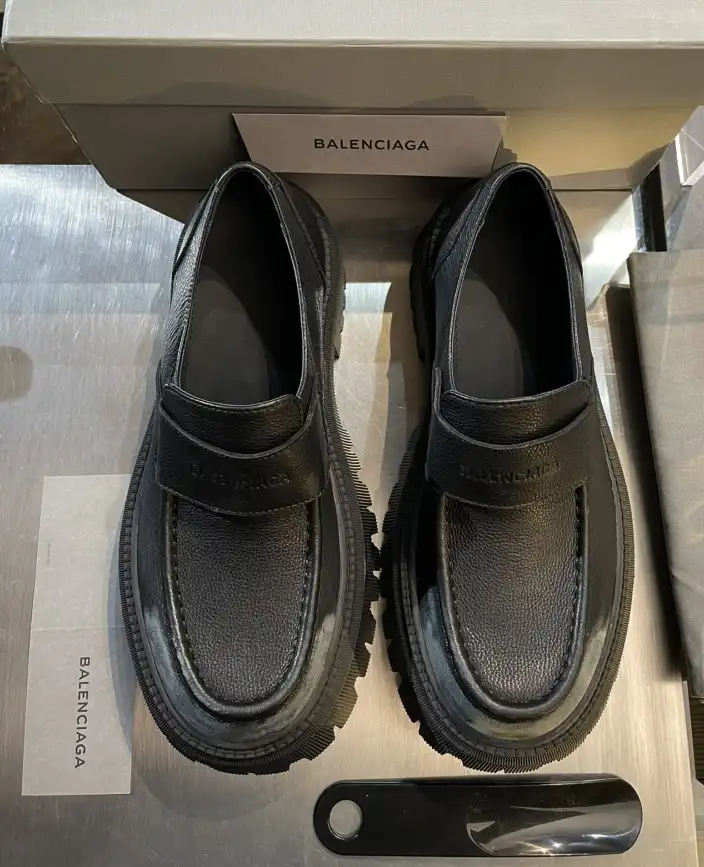 hype Balenciaga Leather Shoes