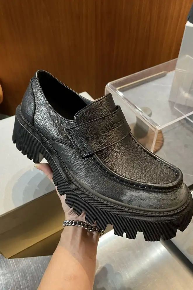 hype Balenciaga Leather Shoes