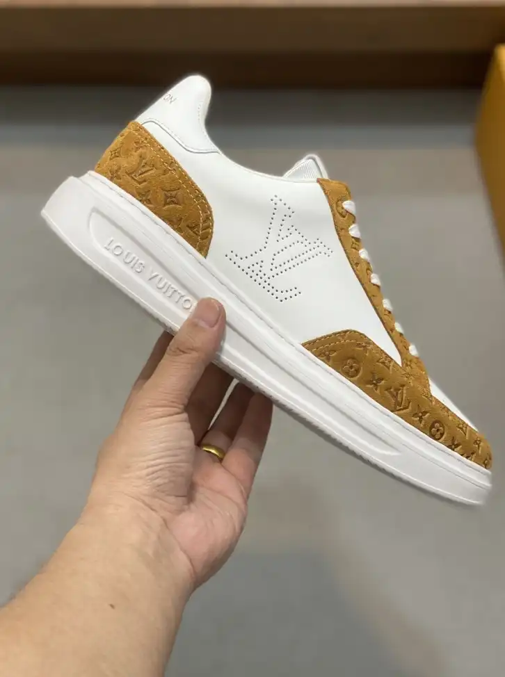 hype Louis Vuitton Sneakers