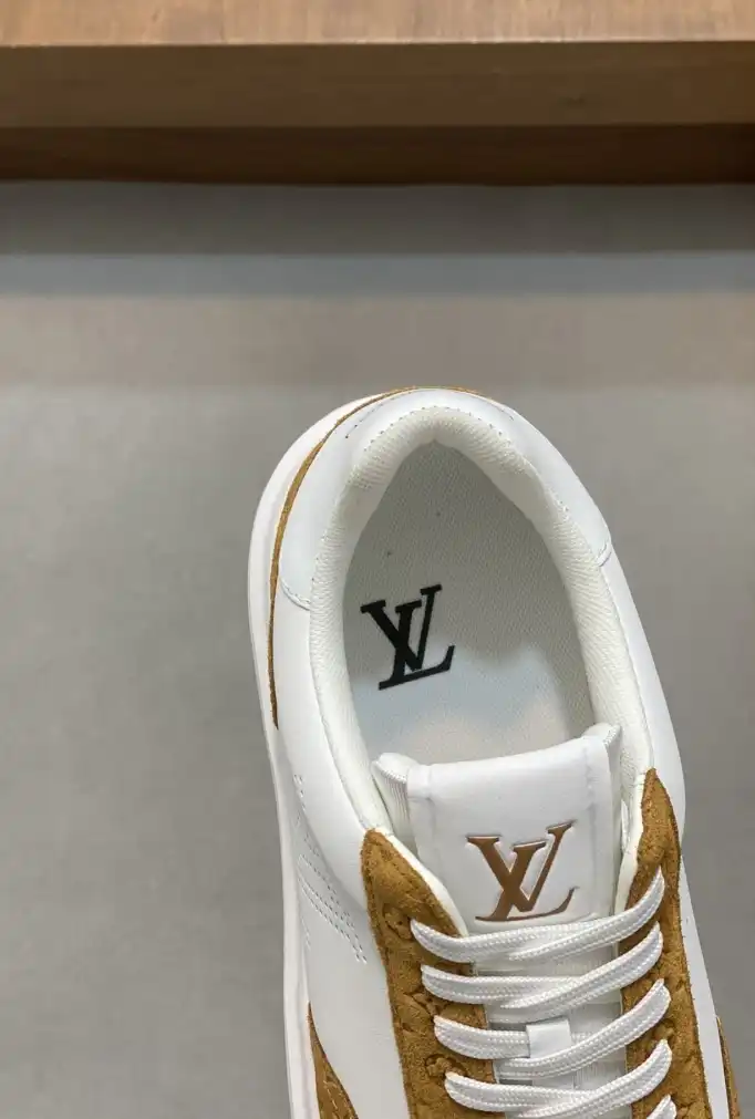 hype Louis Vuitton Sneakers