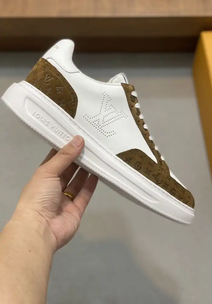 hype Louis Vuitton Sneakers