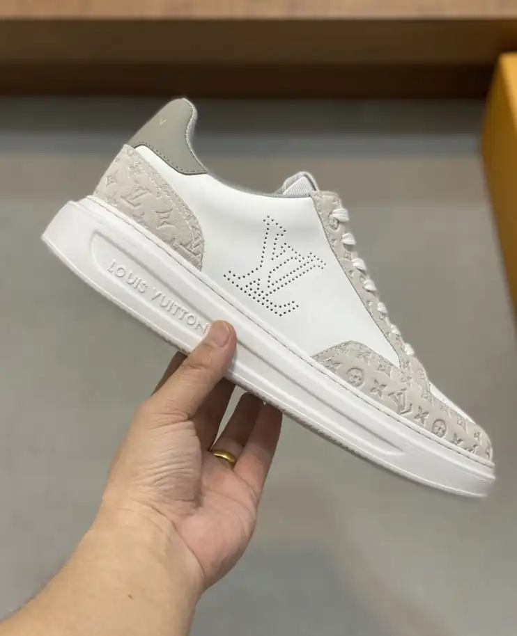 hype Louis Vuitton Sneakers