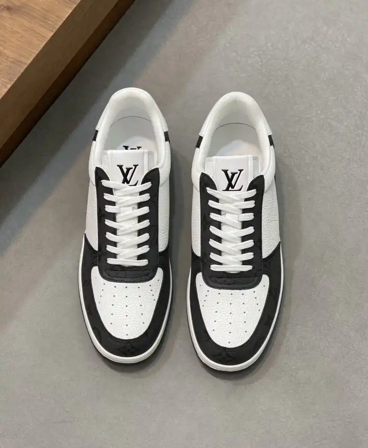 hype Louis Vuitton Sneakers