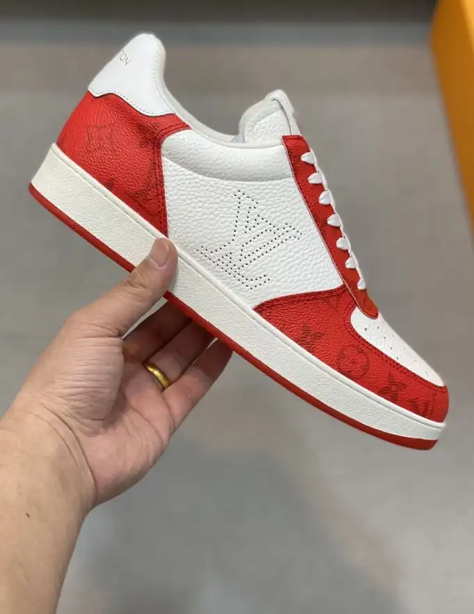 hype Louis Vuitton Sneakers