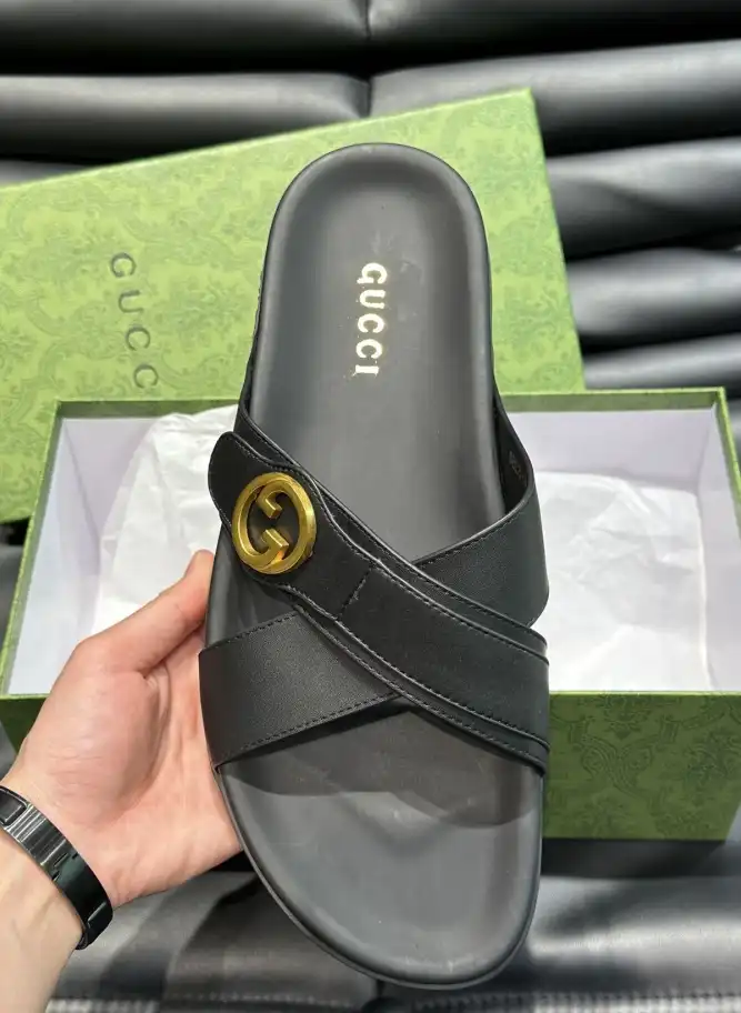 hype Gucci Slippers