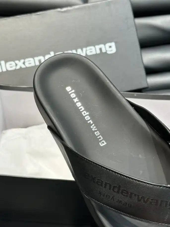 hype Alexander Wang Slippers