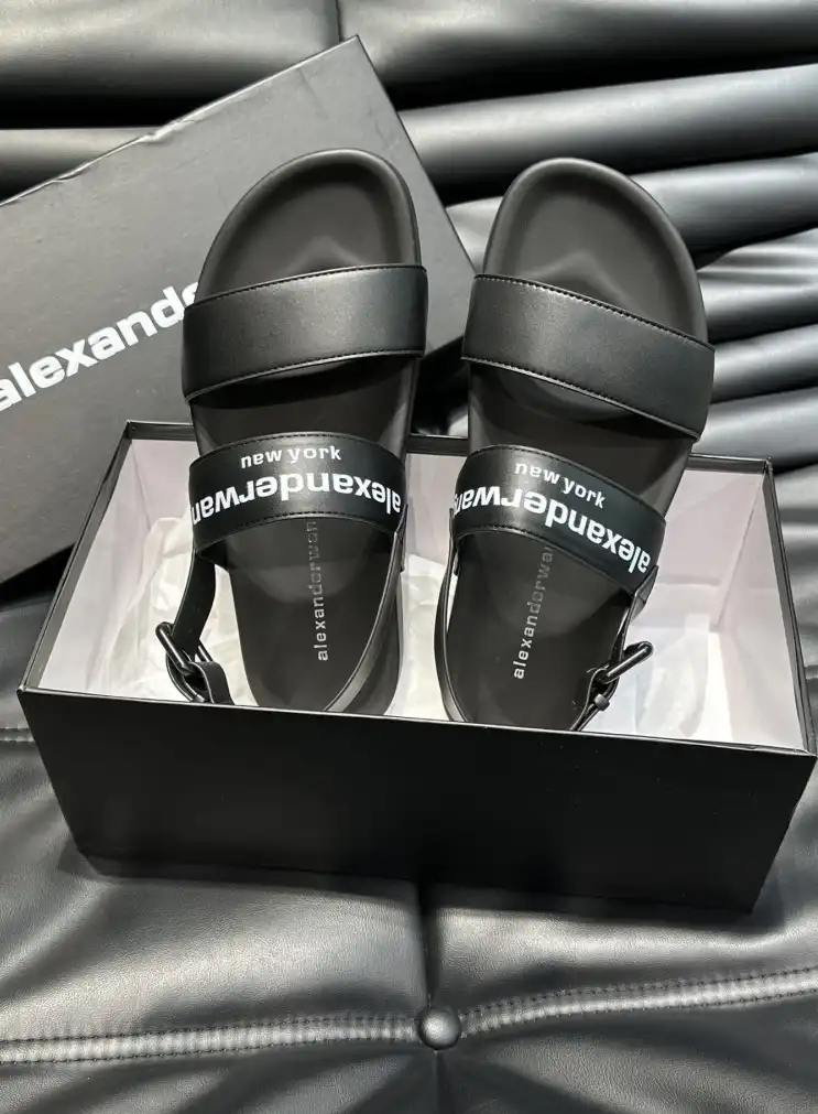 hype Alexander Wang Slippers