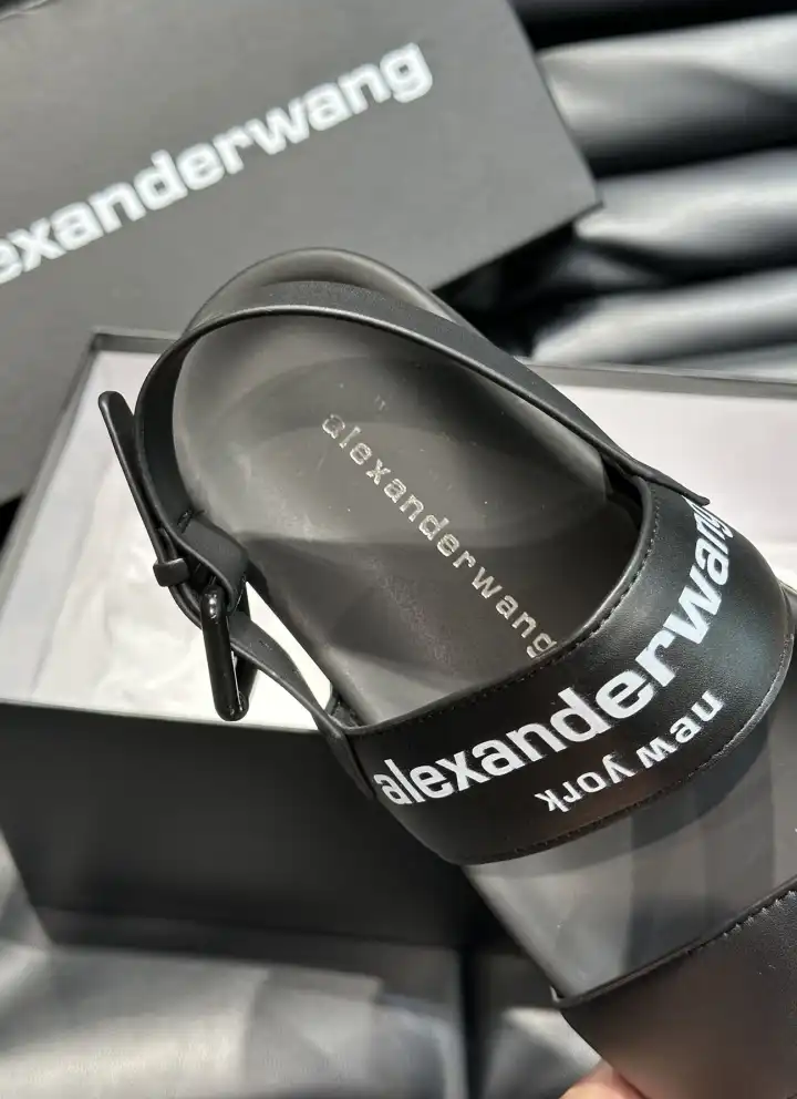 hype Alexander Wang Slippers