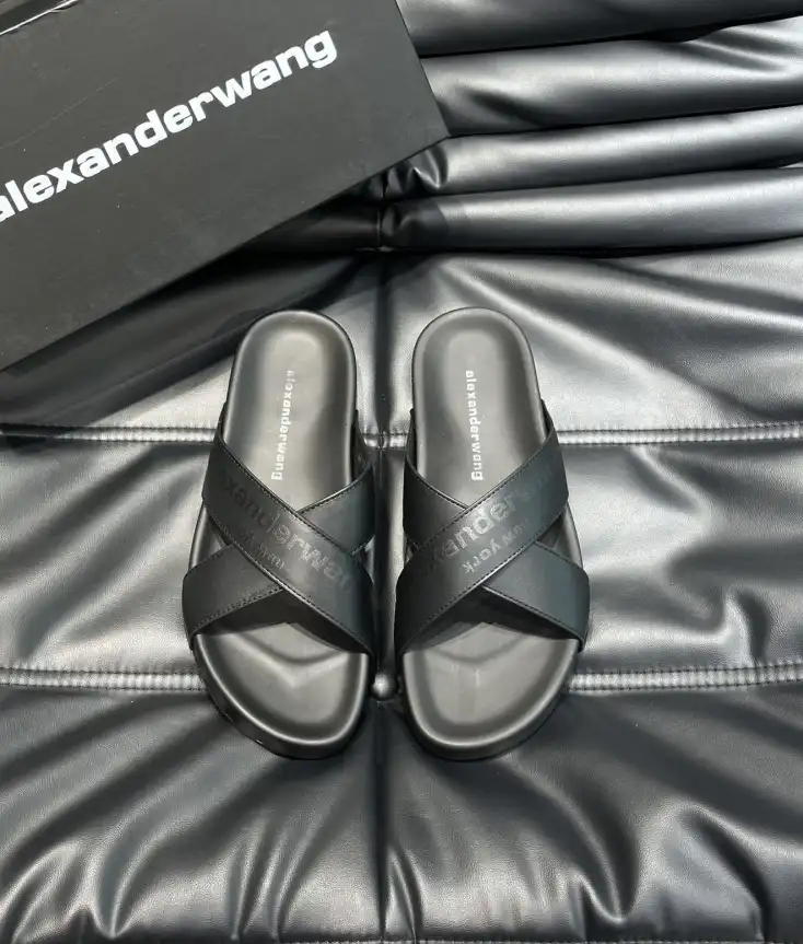 hype Alexander Wang Slippers