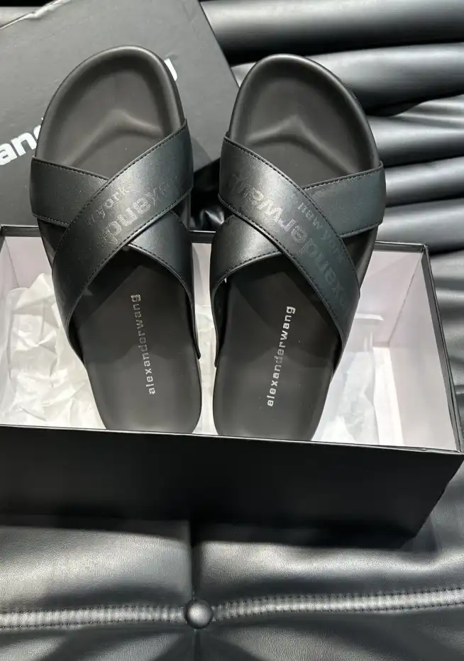 hype Alexander Wang Slippers