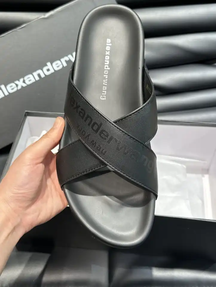 hype Alexander Wang Slippers