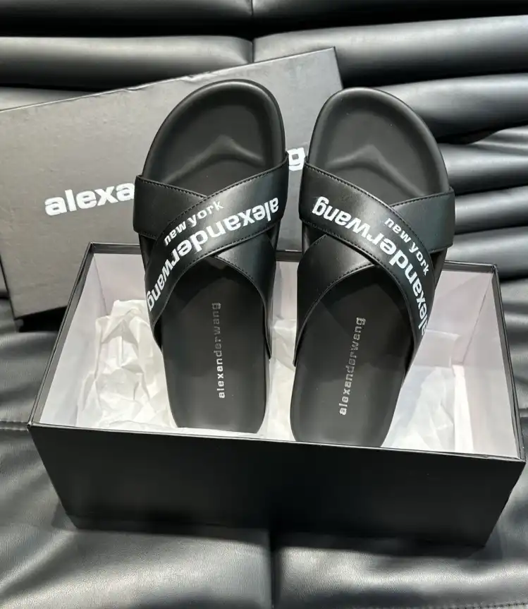 hype Alexander Wang Slippers