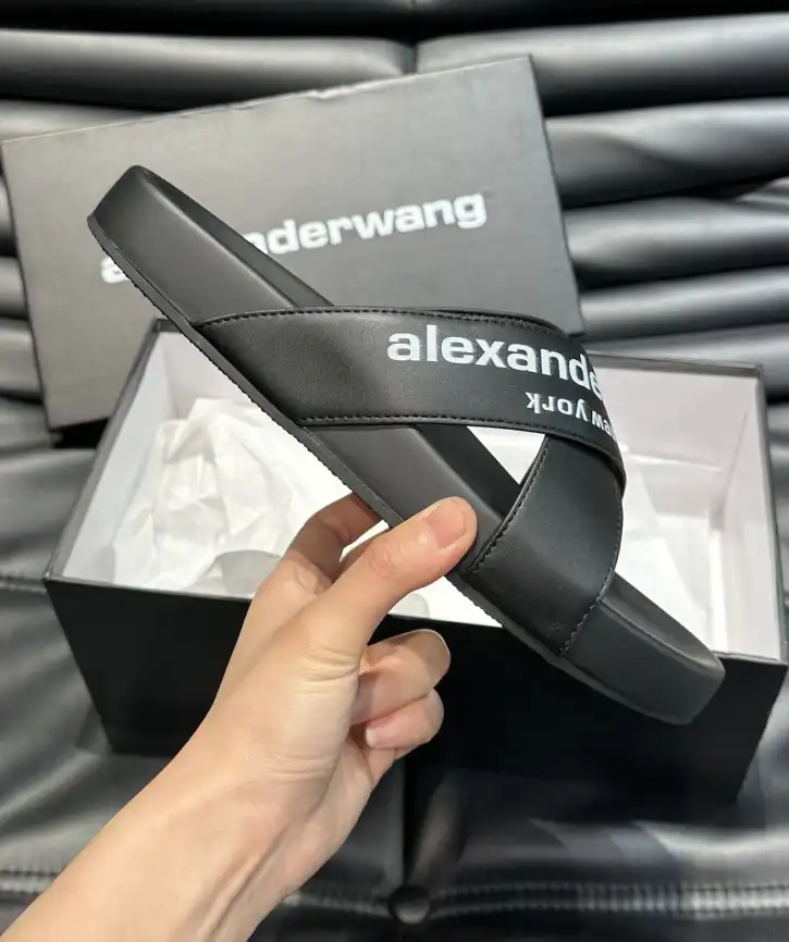 hype Alexander Wang Slippers