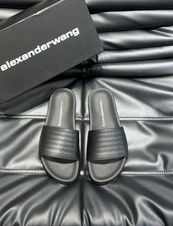 hype Alexander Wang Slippers