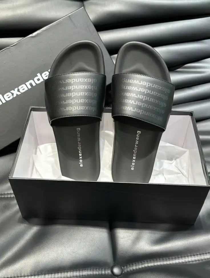 hype Alexander Wang Slippers