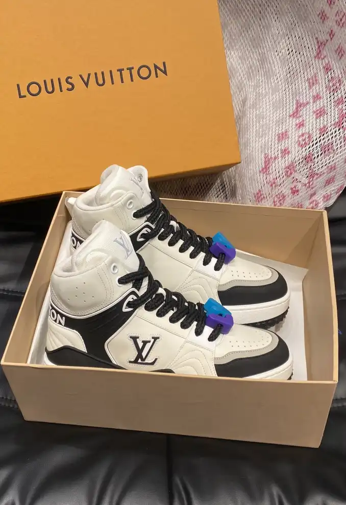 hype Louis Vuitton Sneakers