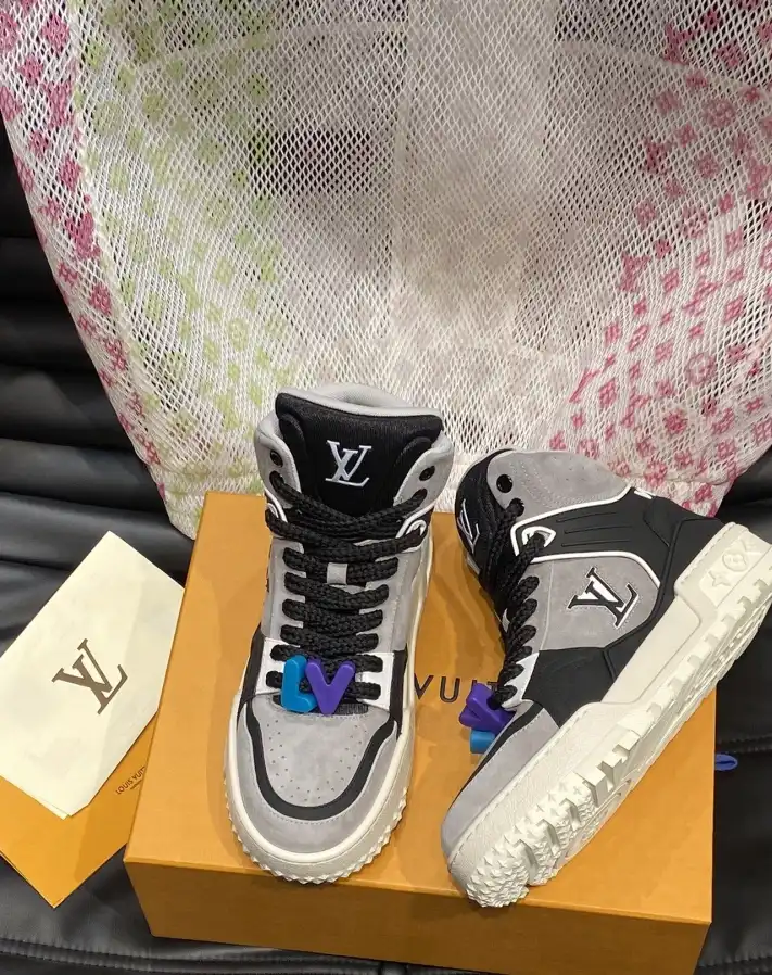 hype Louis Vuitton Sneakers