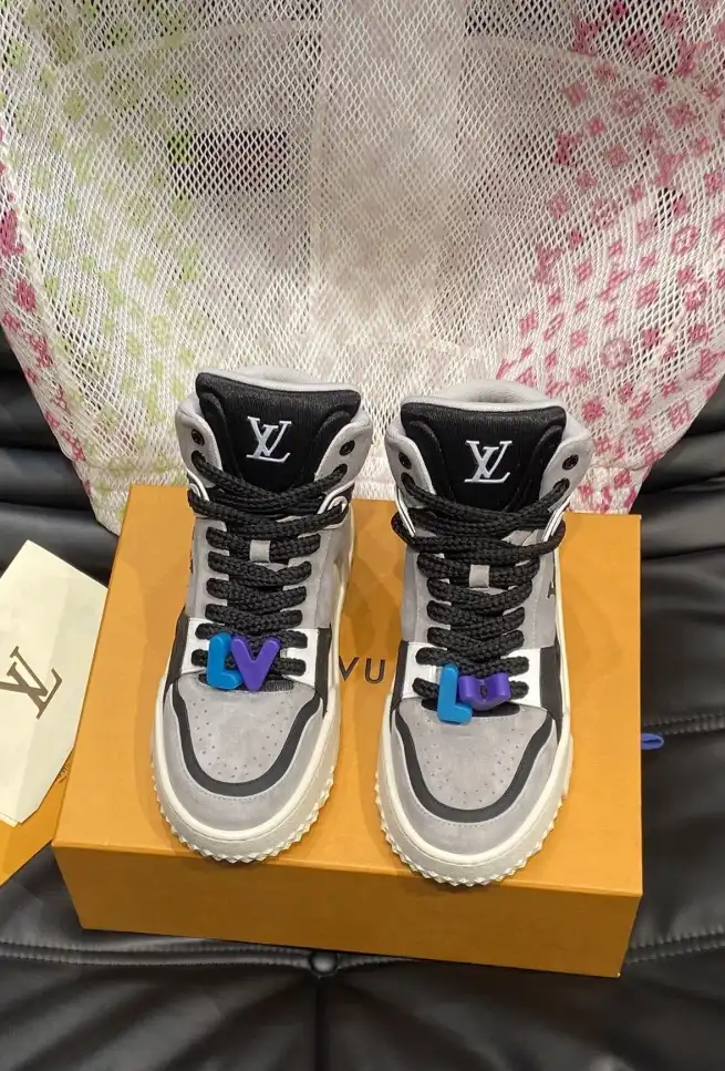 hype Louis Vuitton Sneakers