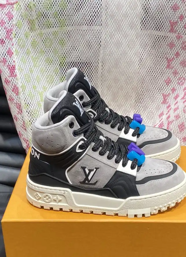 hype Louis Vuitton Sneakers