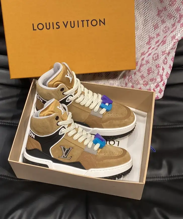 hype Louis Vuitton Sneakers