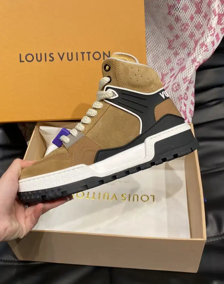 hype Louis Vuitton Sneakers