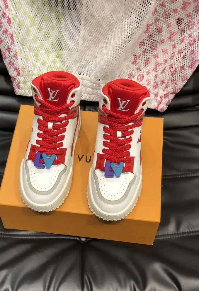 hype Louis Vuitton Sneakers