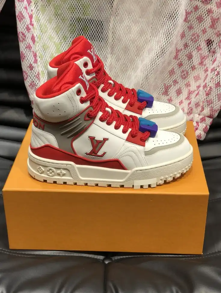 hype Louis Vuitton Sneakers