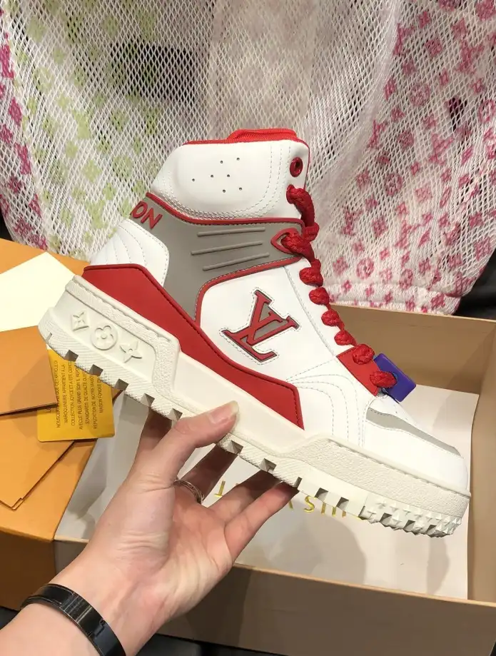 hype Louis Vuitton Sneakers