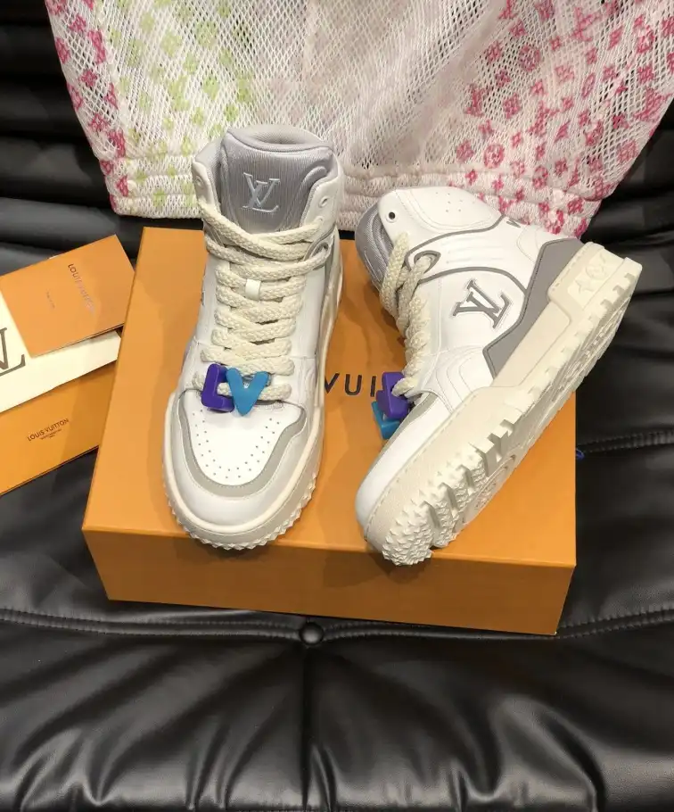 hype Louis Vuitton Sneakers