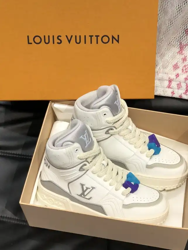 hype Louis Vuitton Sneakers