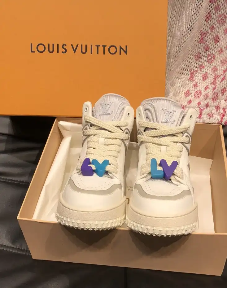 hype Louis Vuitton Sneakers