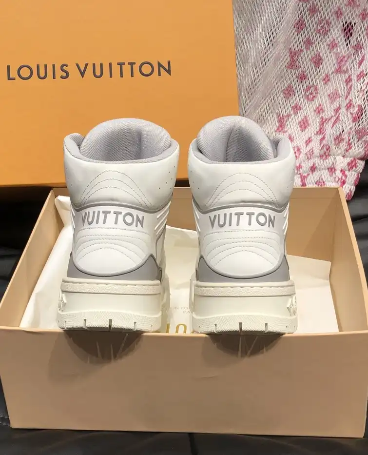 hype Louis Vuitton Sneakers