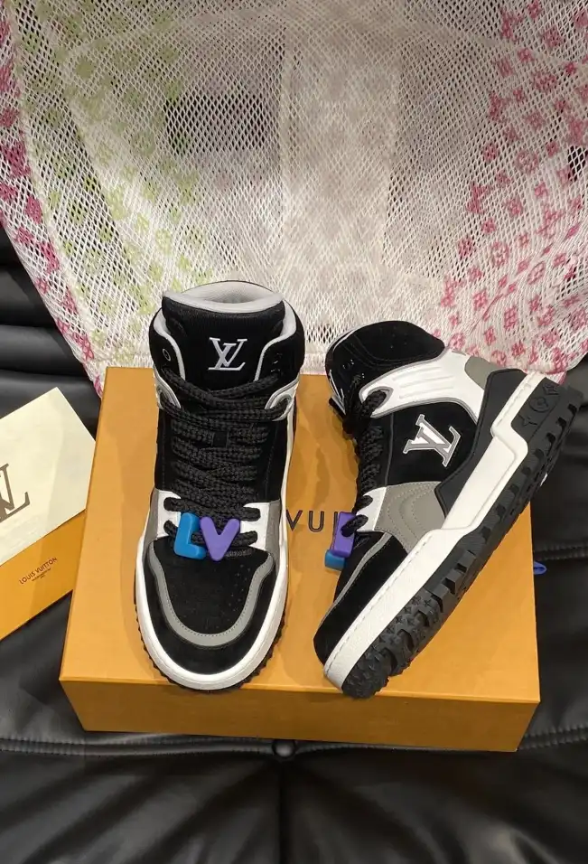 hype Louis Vuitton Sneakers