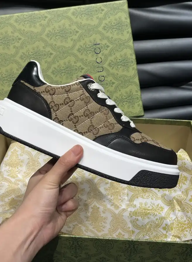 hype Gucci Sneakers