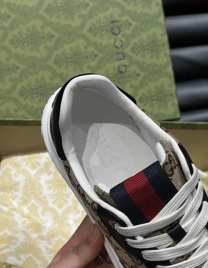 hype Gucci Sneakers