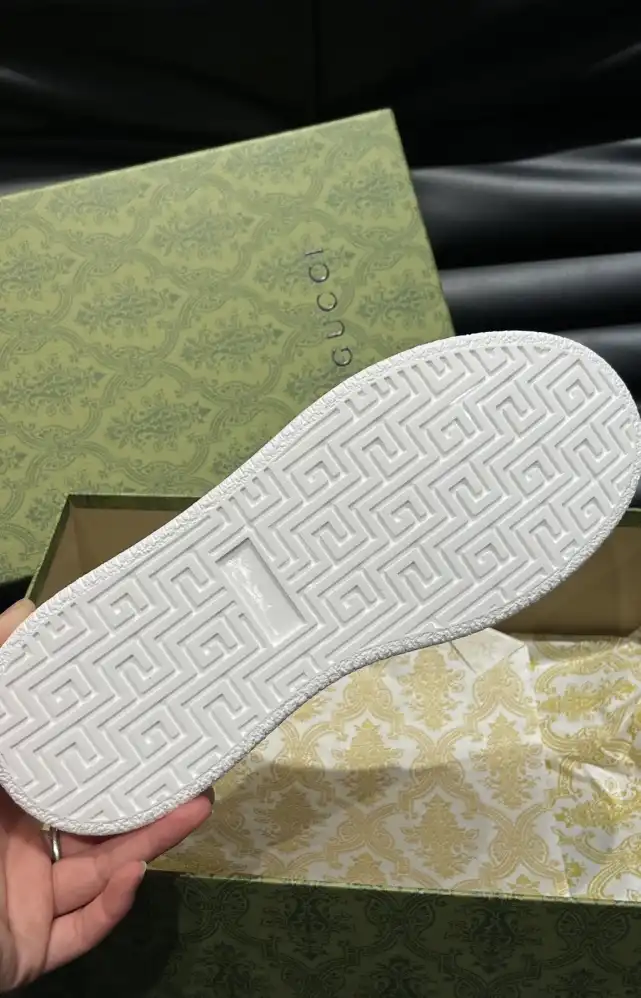 hype Gucci Sneakers