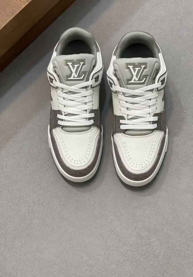 hype Louis Vuitton Sneakers