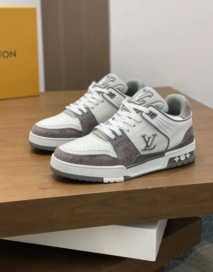 hype Louis Vuitton Sneakers