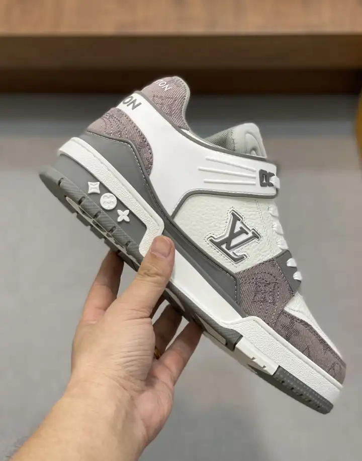 hype Louis Vuitton Sneakers