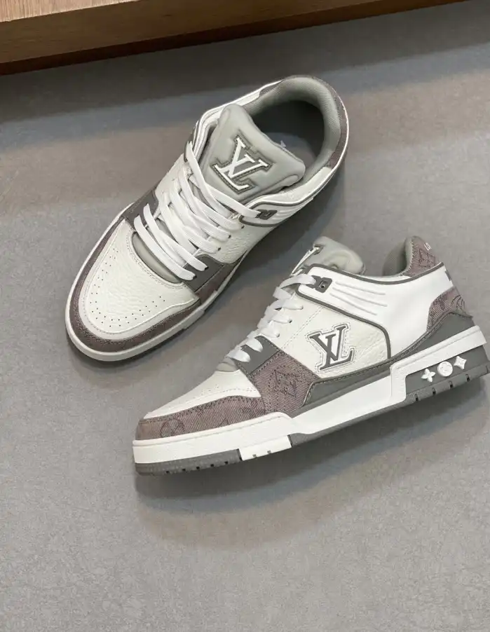 hype Louis Vuitton Sneakers