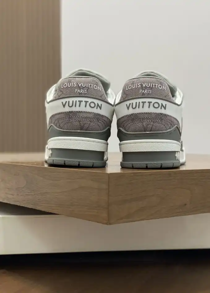 hype Louis Vuitton Sneakers