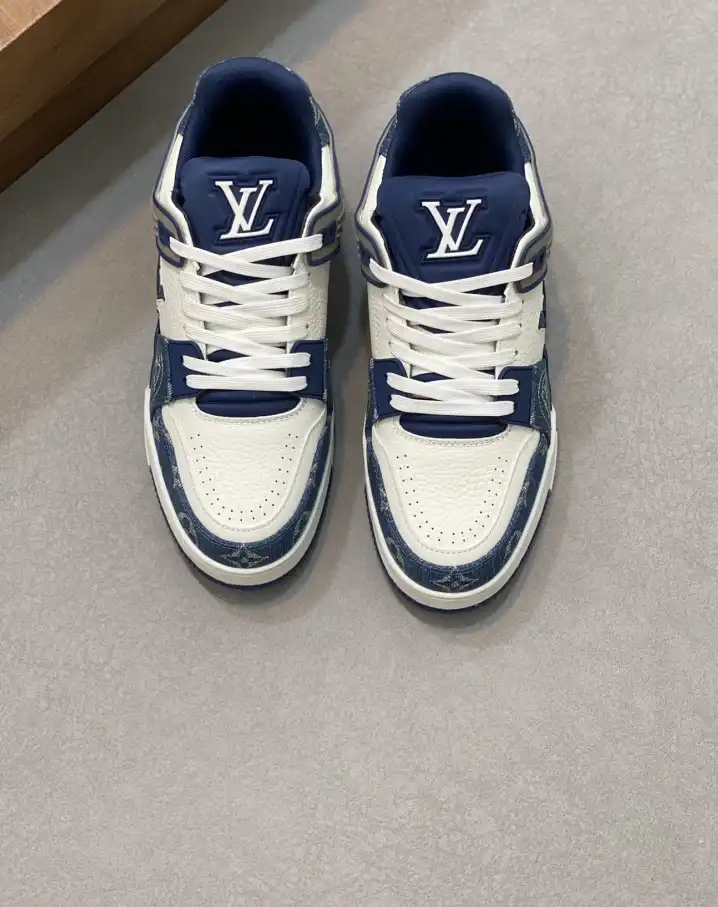 hype Louis Vuitton Sneakers