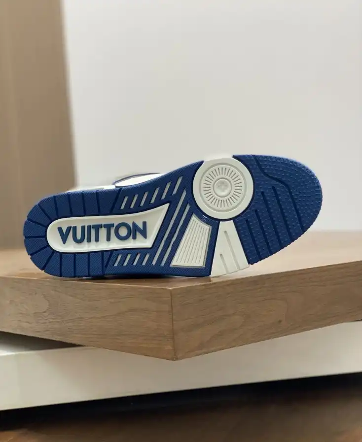 hype Louis Vuitton Sneakers